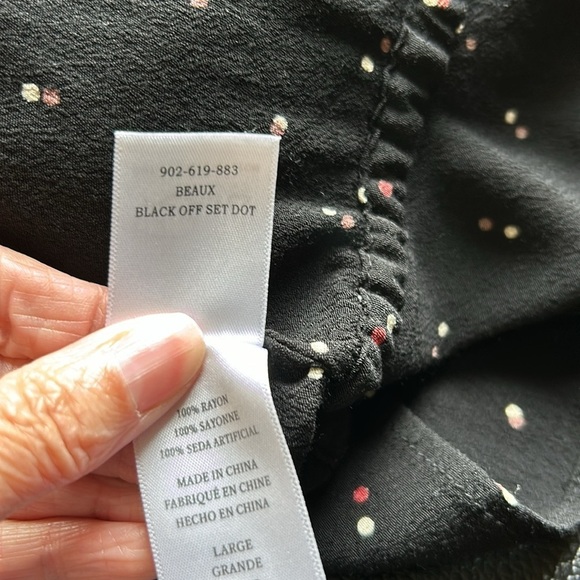 RAILS Top Beaux Black Off Set Dot Button Front Blouse Long Sleeve Ruffle Sz L - Picture 12 of 14